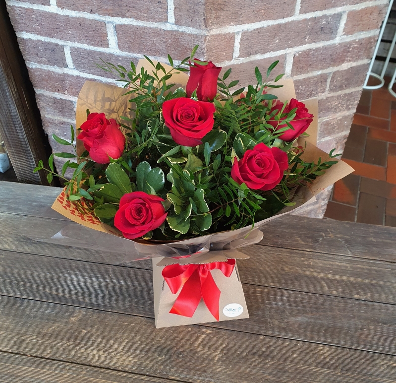 Sweet Six Roses